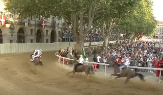 Asti - Palio da record: tribune esaurite con dieci giorni di anticipo