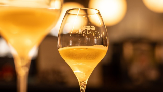 Alta Langa DOCG incanta la Capitale: le Alte Bollicine protagoniste a Idylio by Apreda